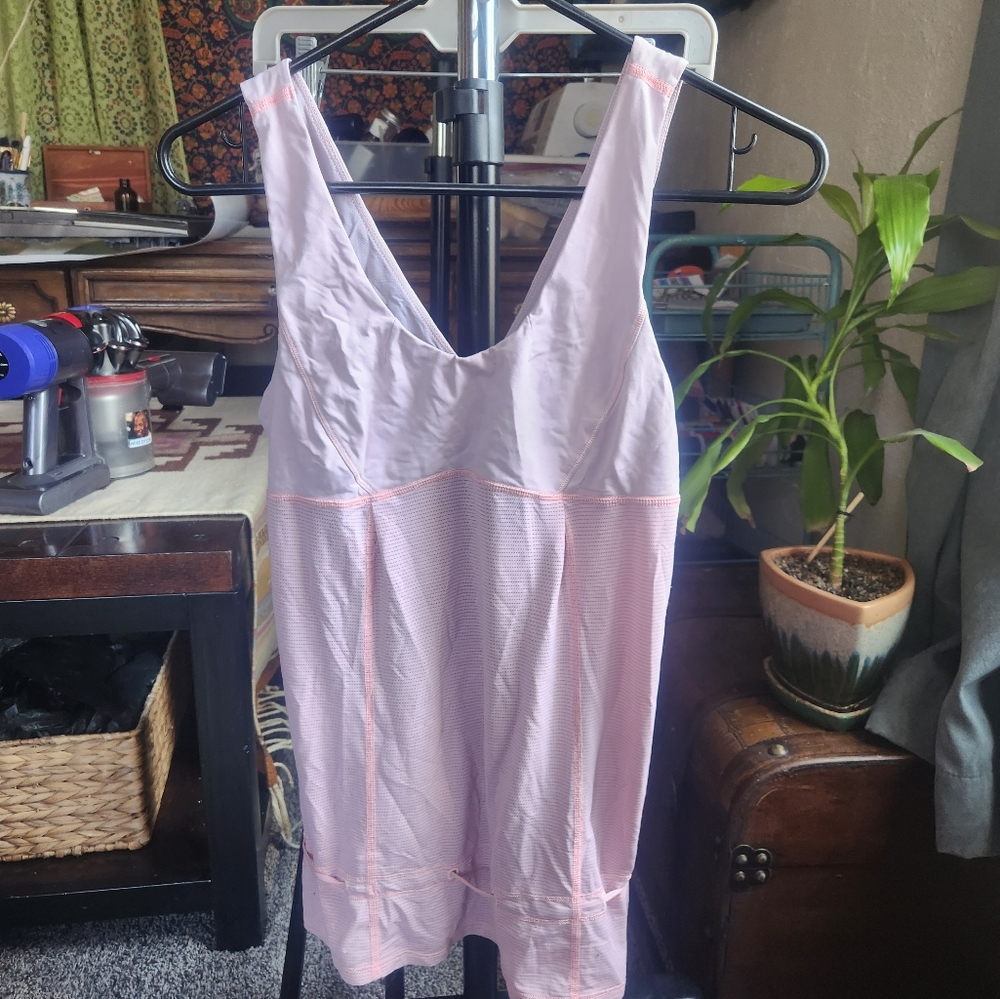 Lightweight work out tank